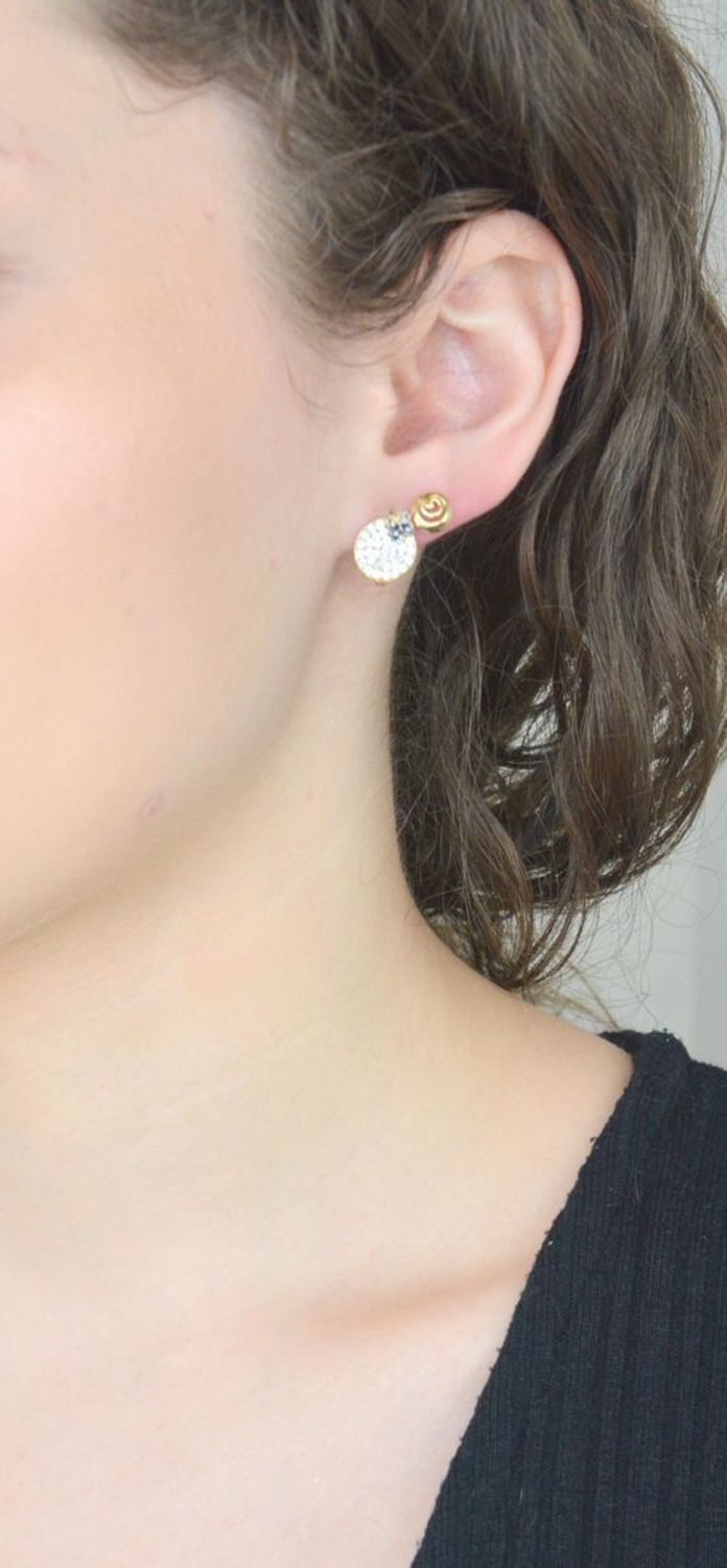 Złote kolczyki wkrętki ze wzorem zakręconej muszli KL 7362- 333.jpg